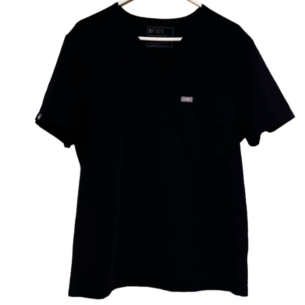 Figs Leon scrub top in black